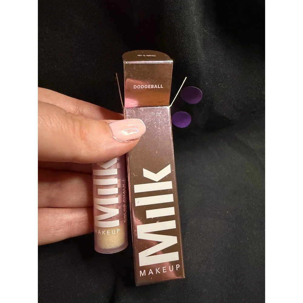 Milk make up color chalk in shade DODGEBALL